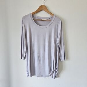 Simply southern pale gray drapey tshirt/blouse